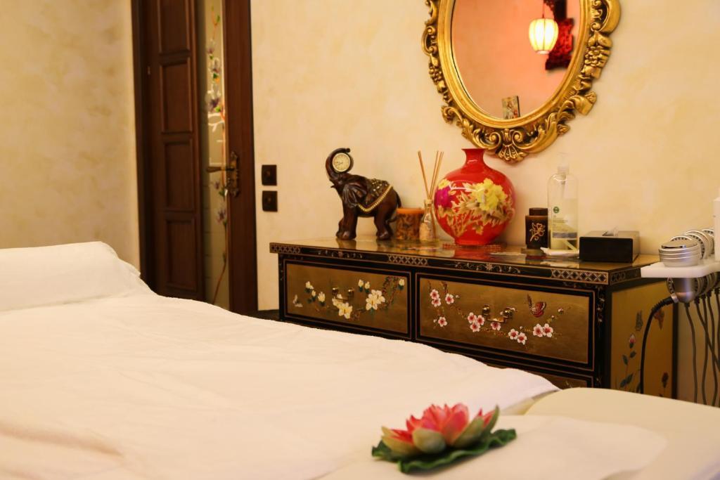 Hotel Foisorul Cu Flori Sinaia Buitenkant foto