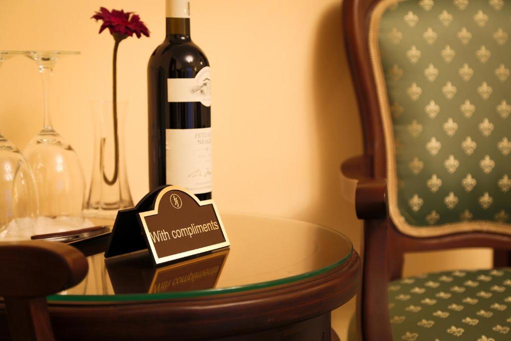 Hotel Foisorul Cu Flori Sinaia Buitenkant foto
